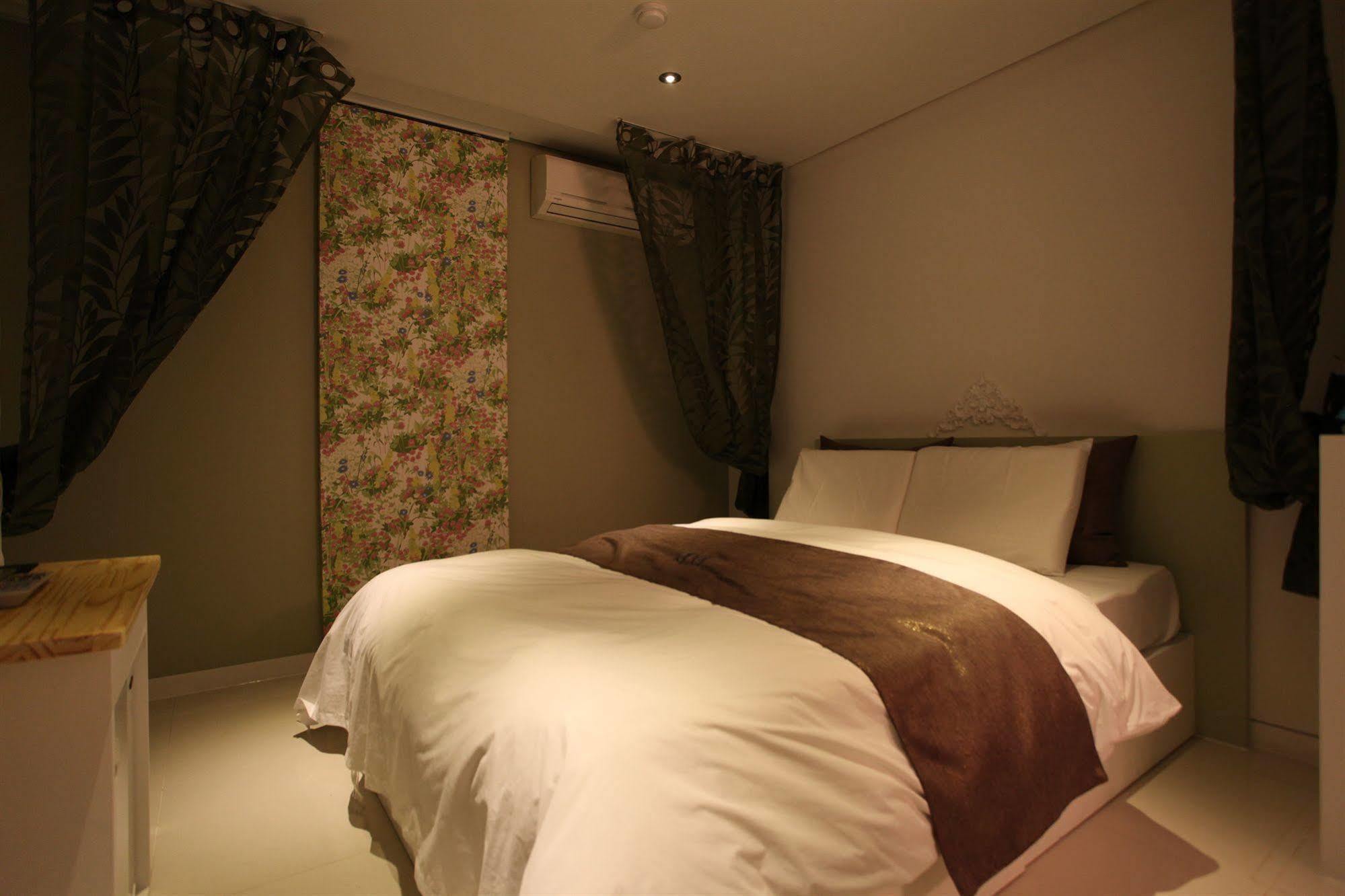 Hotel Jade Сеул Екстериор снимка